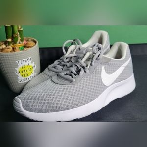 Women's Nike Shoes